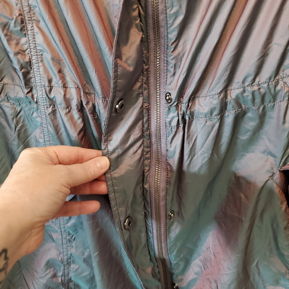 Torrid Active reflective nylon windbreaker 3X - Picture 3 of 6